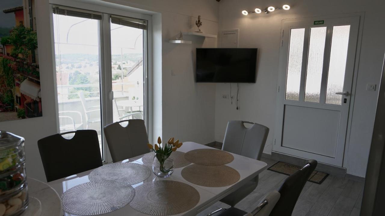 Apartments Bestak Krk Town Exterior foto